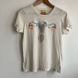 Preowned Women’s Size Medium Dazey Made In LA Lightweight Distressed T-Shirt